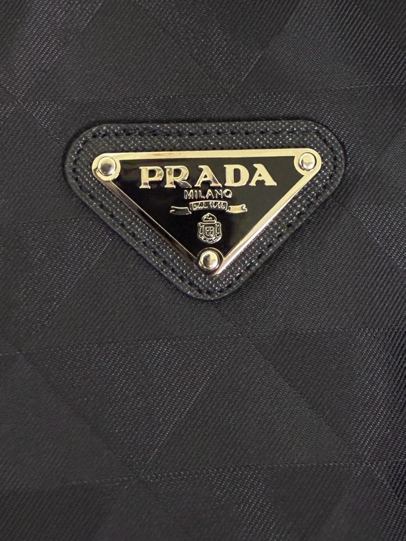 Pra*a outwear